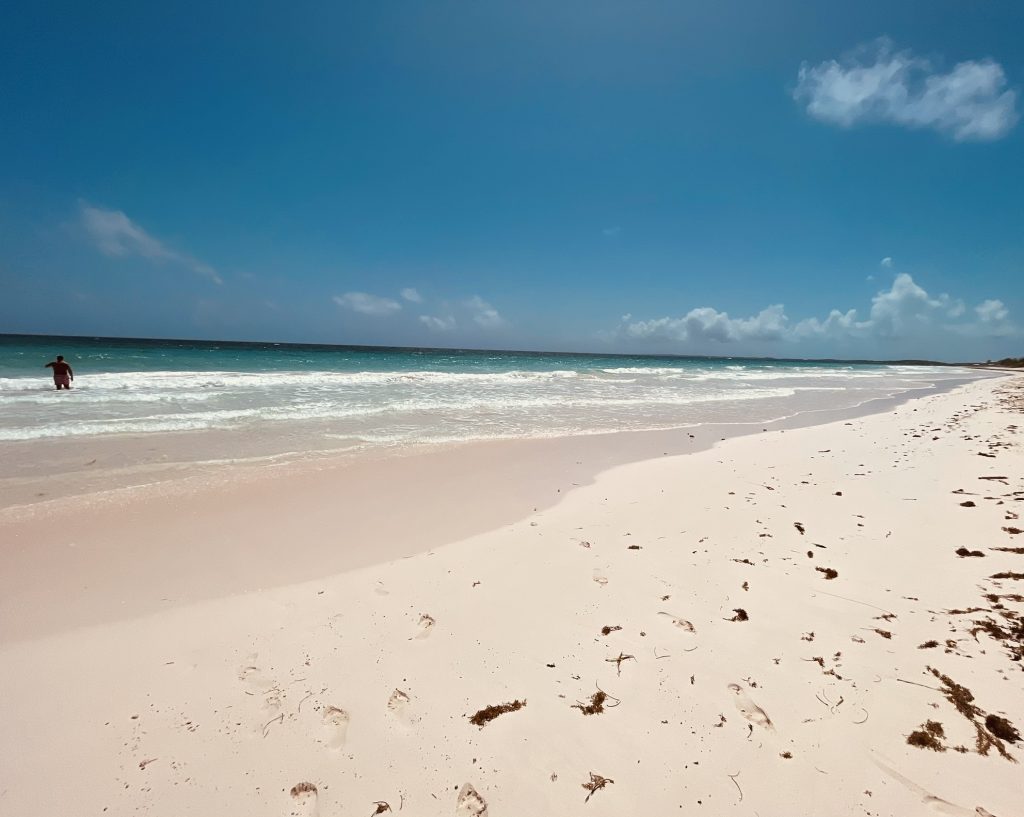 Best beaches in Bahamas - Pink Sand Beach