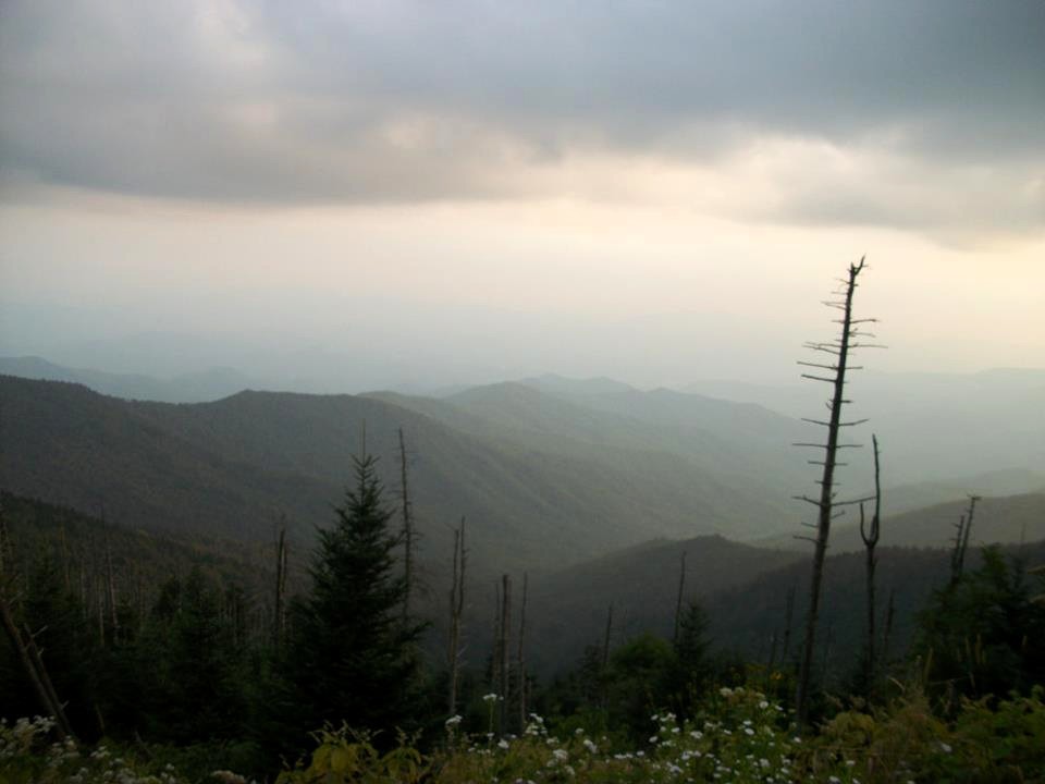 budget outdoor adventure vacations in the U.S.